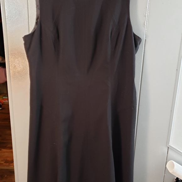 Ivanka Trump black dress - Picture 8 of 8